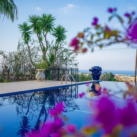 Вилла 5-bedroom With Private Pool And Maid Service *