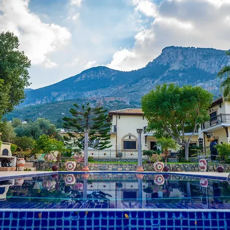 5-bedroom With Private Pool And Maid Service * Lapithos (Northern Cyprus)