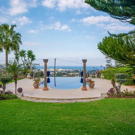 5-bedroom With Private Pool And Maid Service Villa *